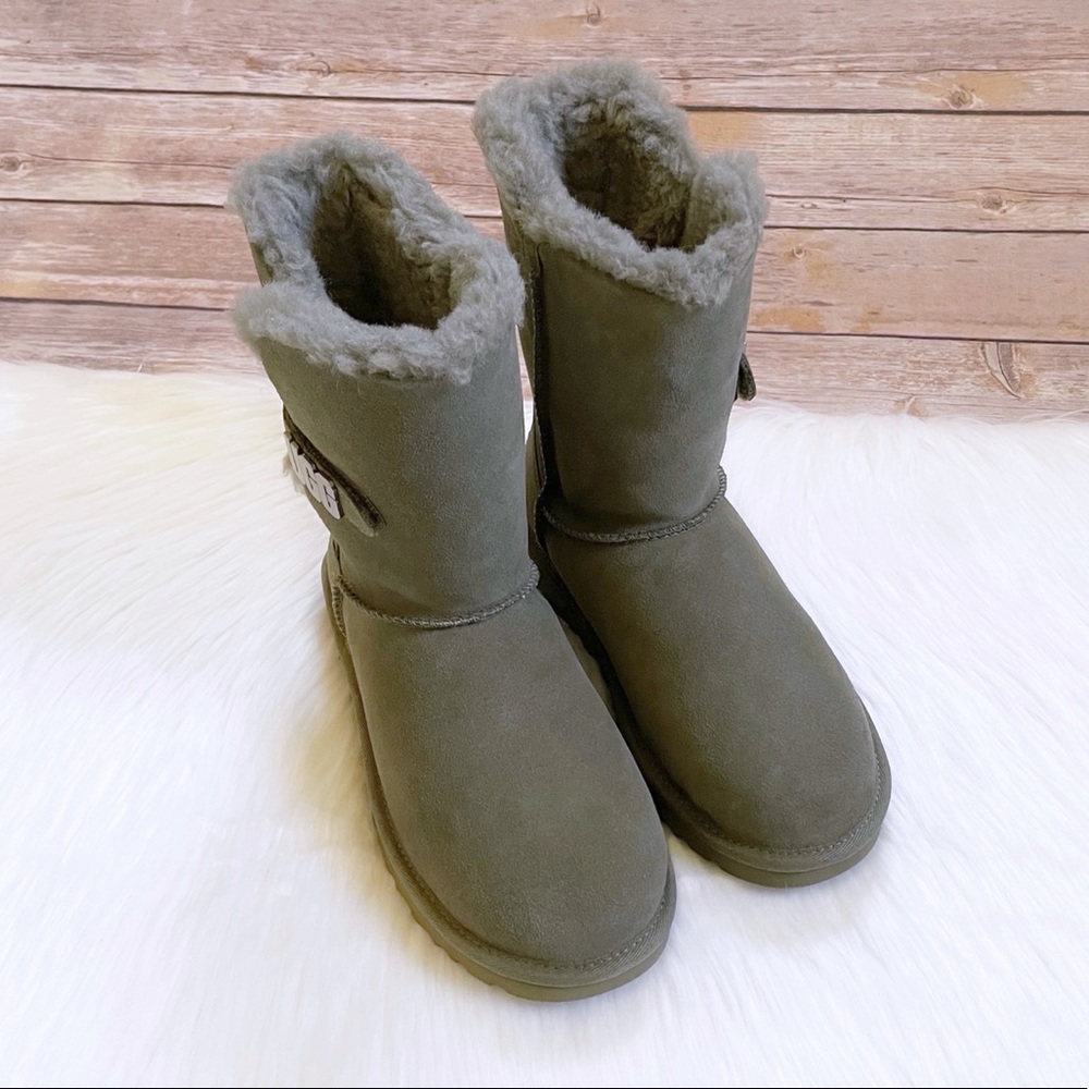 UGG Bailey UGG Metal Graphic Burnt Olive Suede Boots - Picture 3 of 10